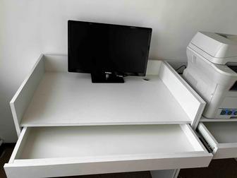 Офисный рабочий стол