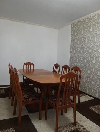 Стол гостинный