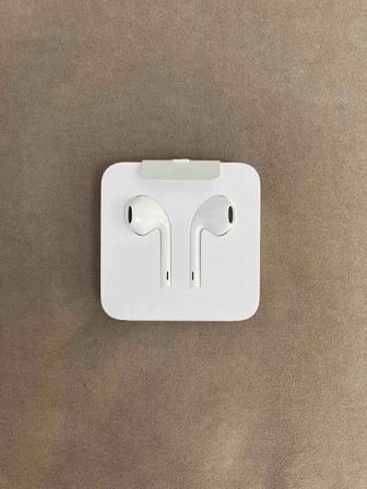 Продам Наушники Apple EarPods Lightning