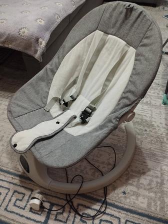 Детская качалка,в хорошем состоянии