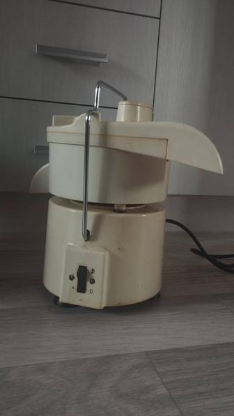Продам соковыжималку