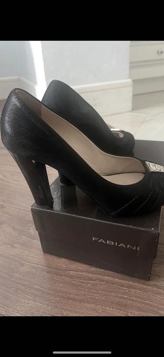 Продам туфли женские, Италия