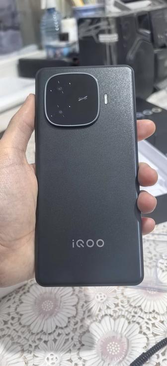 Телефон Vivo IQOO Z9