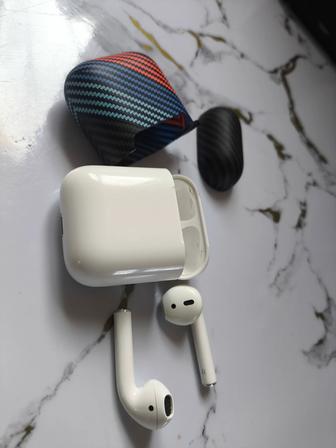 APPLE Airpods 2 с кейсом в отличном состоянии.ред,рассрочка.