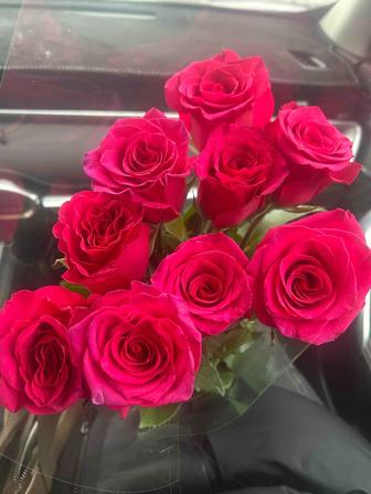 Продам голландские розы букет в количестве 9 штук. Свежий букет
