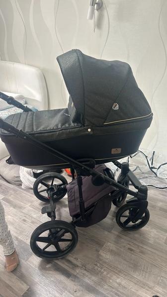 Продается коляска Adamex Amelia Польша
