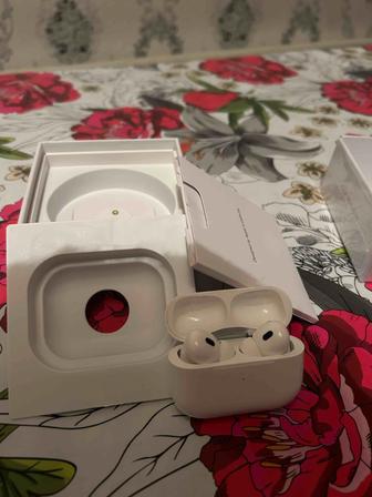 AirPods Pro 2 с шумоподавлением