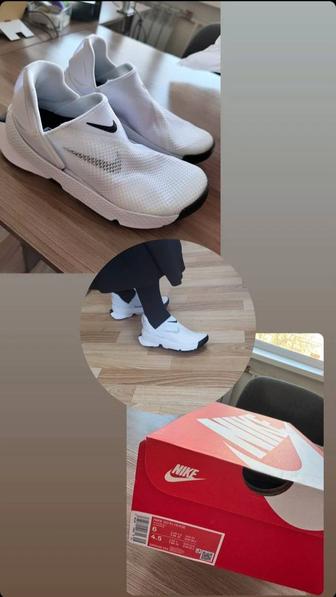 Продам женские кроссовки Nike