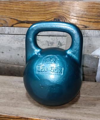 Гиря 32 кг освеженная КЛЗ