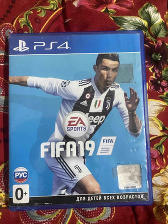 Продам игры на дисках для PS4