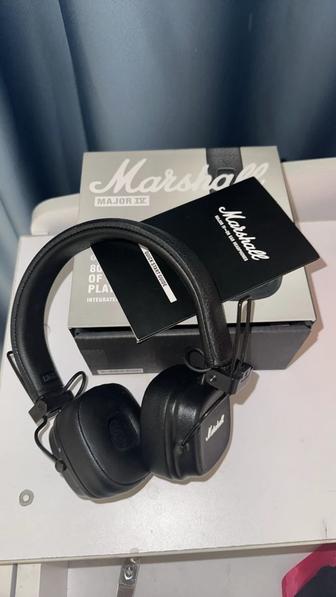 наушники Marshall