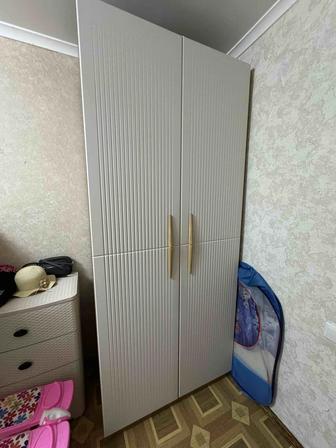 Шкаф