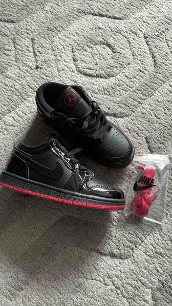 Продам кеды nike