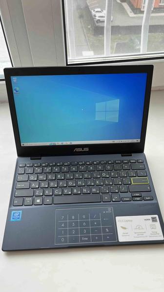 Ноутбук ASUS E210M / Intel Celeron N4020 / SSD 128GB / RAM 4GB / 11.6 HD
