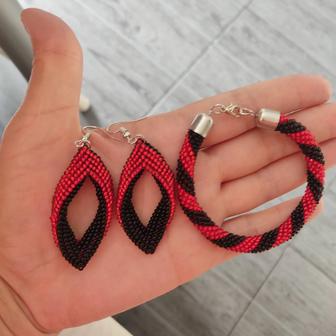 Украшения из бисера ручной работы