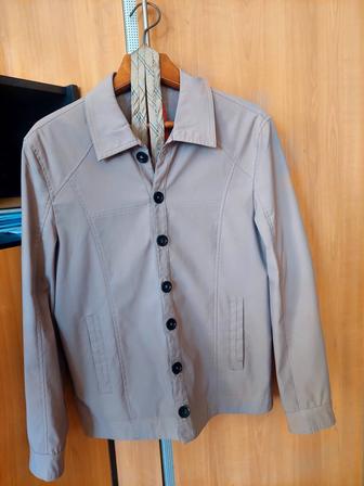 Продаю мужскую куртка классика демосезонная