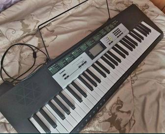 Синтезатор Casio LK 135