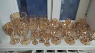 Продам набор рюмок и бокалов