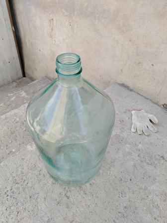 Продам бутылки 20 литров