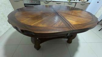 Антикварный деревянный стол с раздвижным механизмом