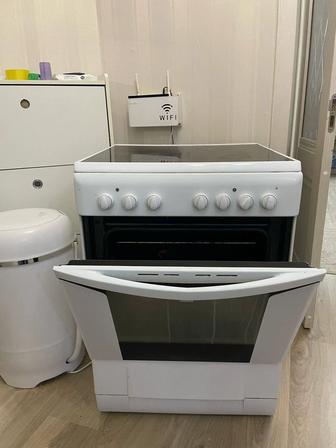 Продам плиту Indesit