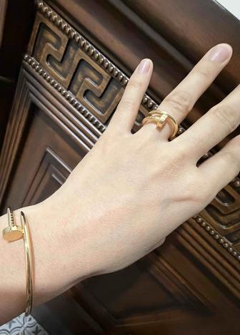 Продажам золотой браслет с кольцом