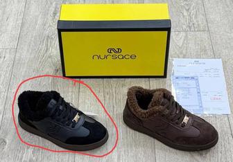 Зимние кроссовки женские