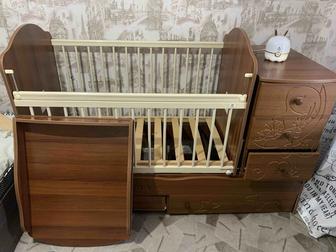 Детская кроватка