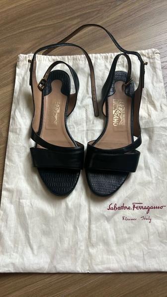 Босоножки Salvatore Ferragamo