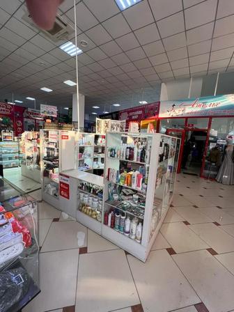 Продается витрина островок.