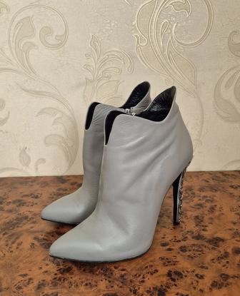 Ботильоны новые 38р