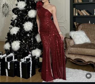 Вечернее платье