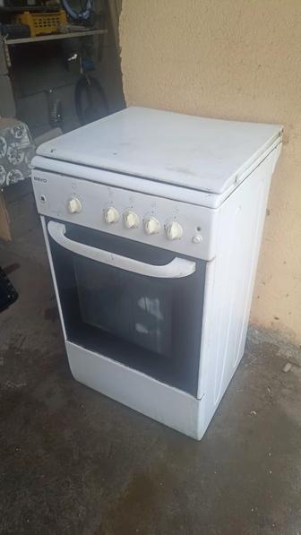 Продам газовую плиту