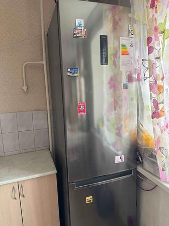 Продаю холодильник