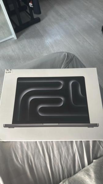 MacBook 14 pro 8/512 M3