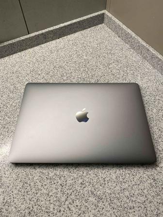 Macbook Pro 2019 13-inch (touch bar)