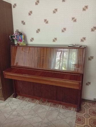 Отдам даром фортепиано украина