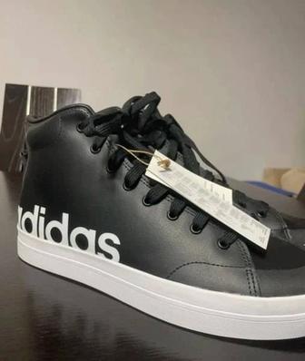 Продаю Adidas Bravada Mid Lts Black