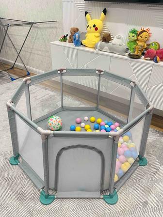 Сухой бассейн с шариками