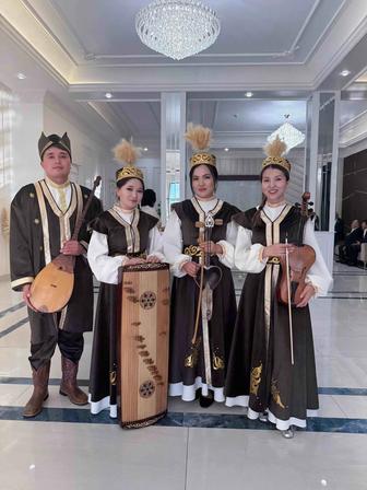 Встреча гостей, казахский ансамбль