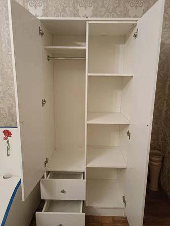 Шкаф, кровать детский