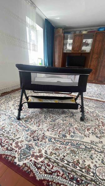 Продам детскую манеж кровать