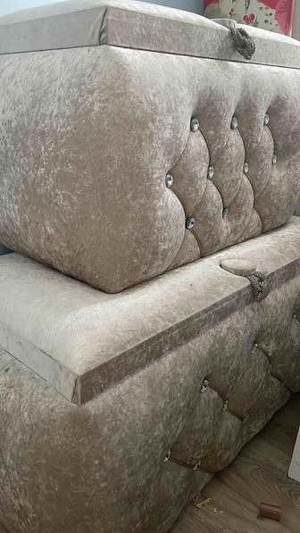 Сундуки и платье