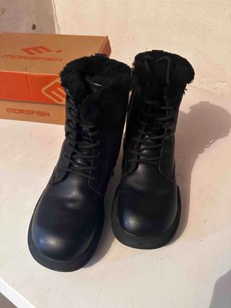 Продам зимние сапожки на девочку 35-36 р