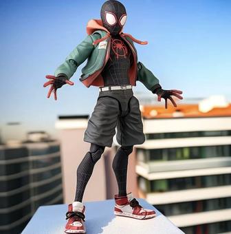 Фигурка Майлз Моралес (Spider-Man) Из мультфильма Через вселенные