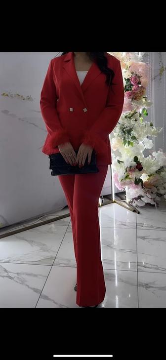 Продается красная двойка