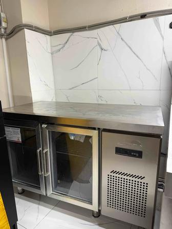 Большой холодильник