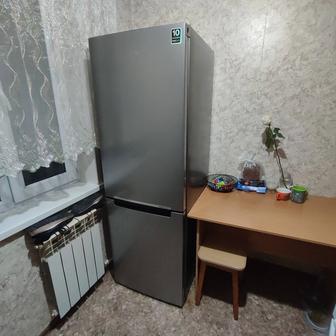 Продам холодильник в хорошем состоянии. В связи с переездом