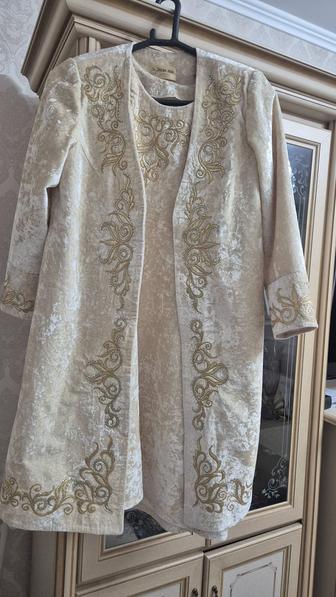 Продам платье футляр в национальном стиле.