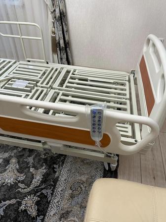 Продам инвалидную кровать и инвалидную коляску